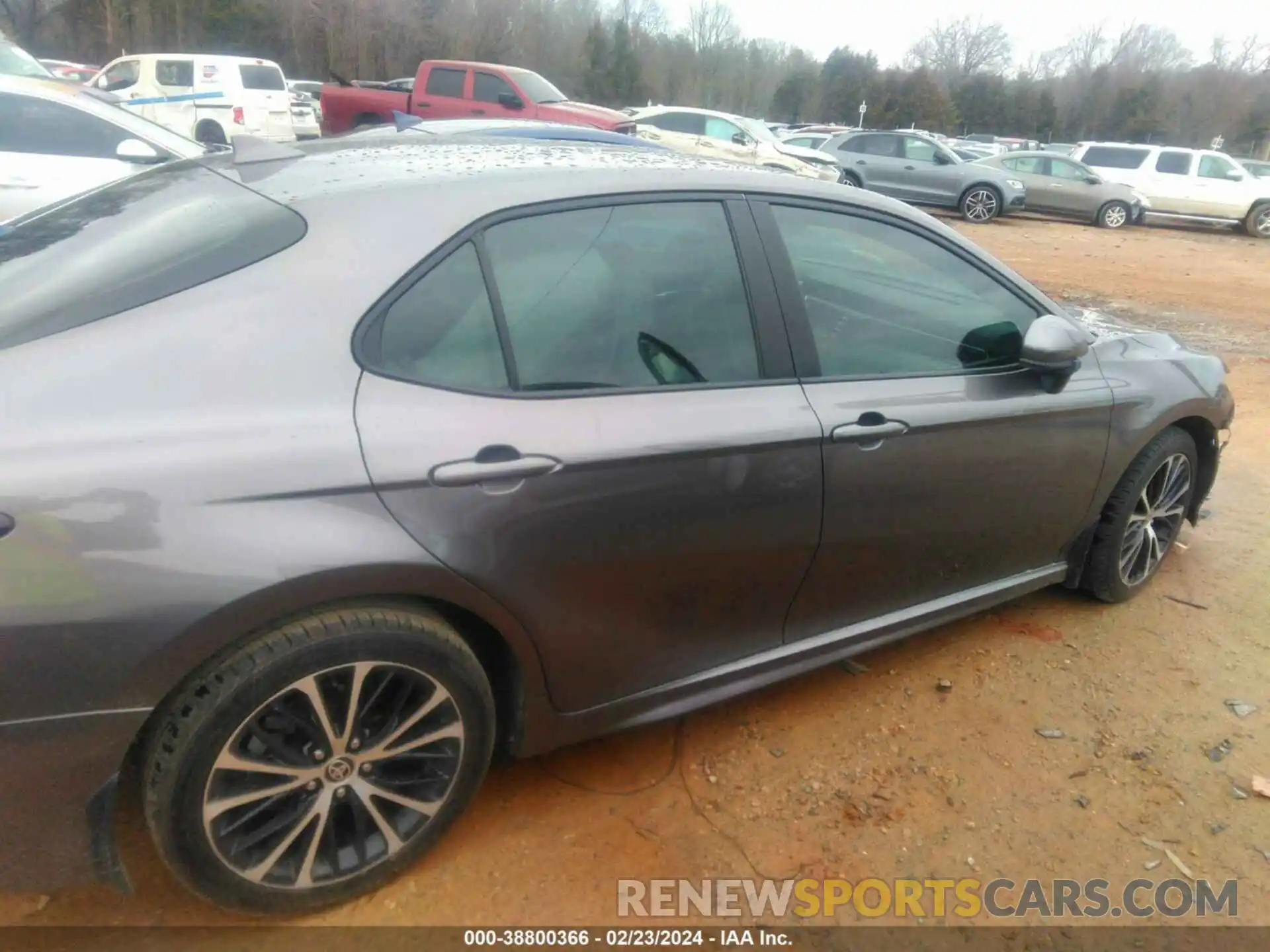 14 Photograph of a damaged car 4T1G11AK4LU980228 TOYOTA CAMRY 2020