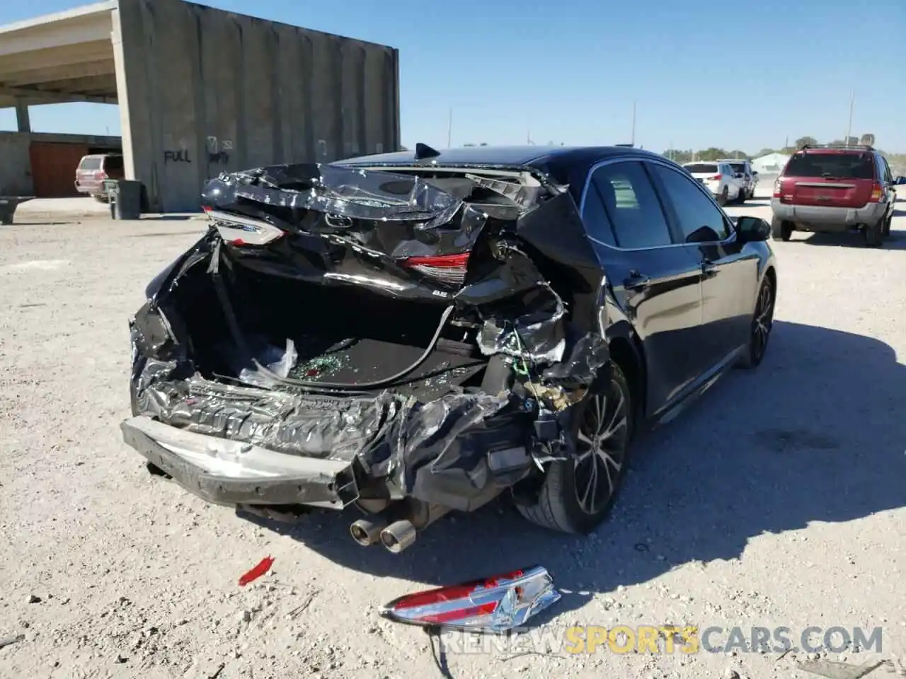 4 Photograph of a damaged car 4T1G11AK4LU981511 TOYOTA CAMRY 2020