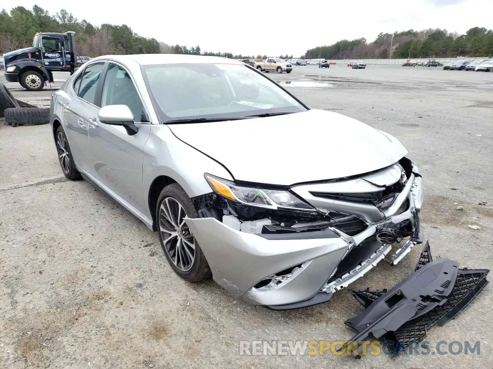 1 Photograph of a damaged car 4T1G11AK4LU984781 TOYOTA CAMRY 2020