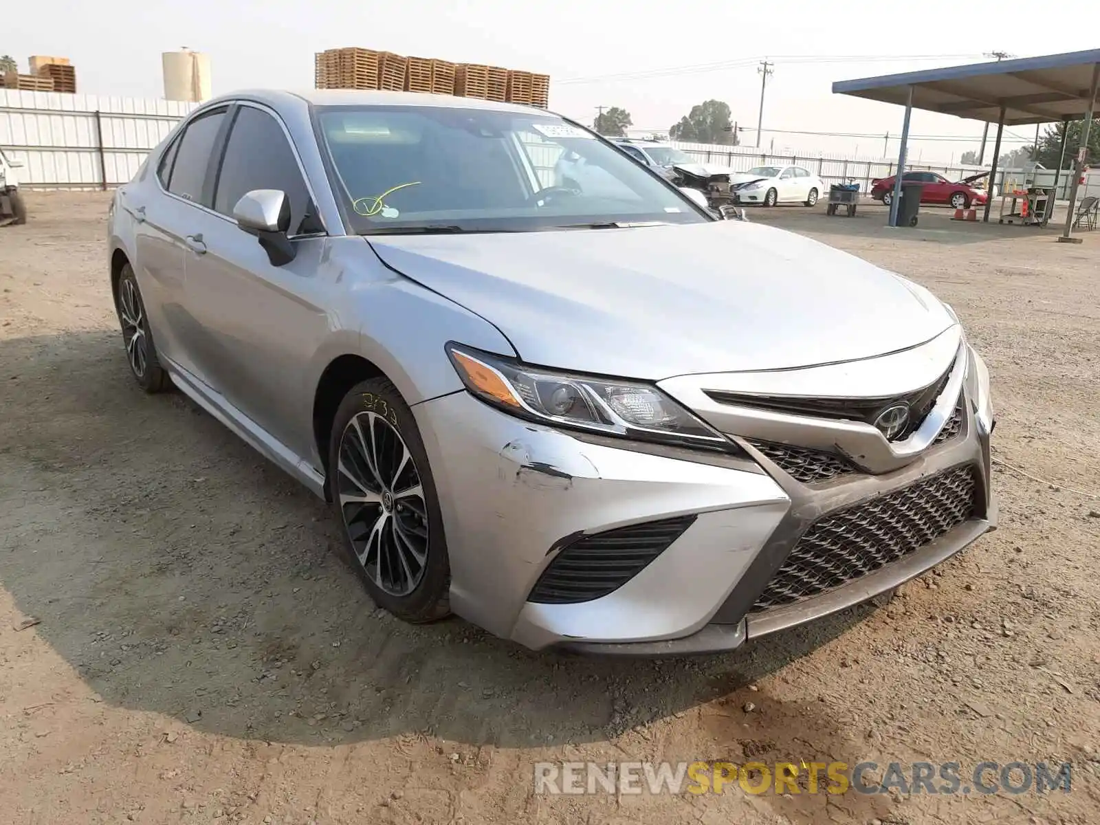 1 Photograph of a damaged car 4T1G11AK4LU988314 TOYOTA CAMRY 2020