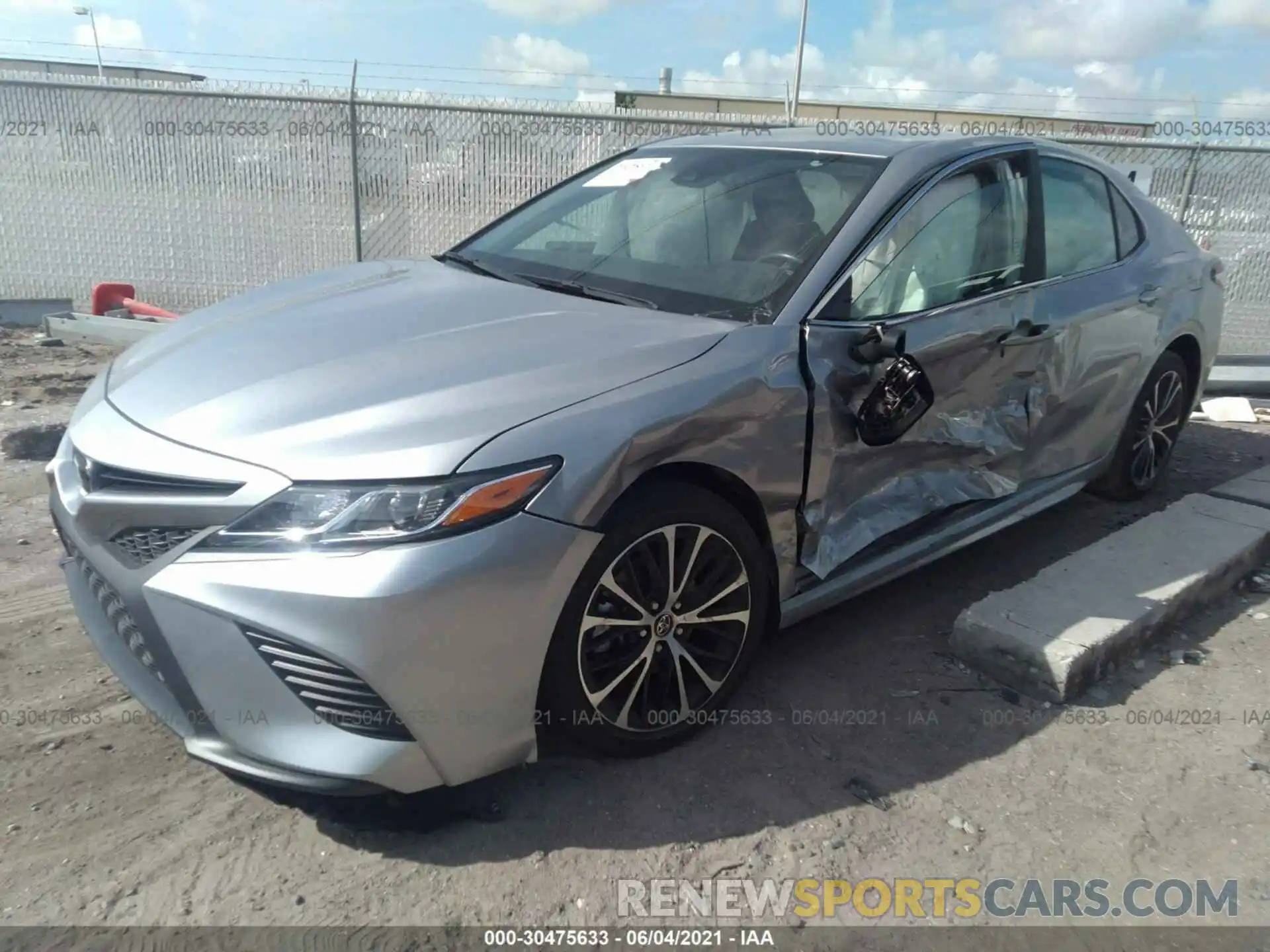 2 Photograph of a damaged car 4T1G11AK4LU989155 TOYOTA CAMRY 2020