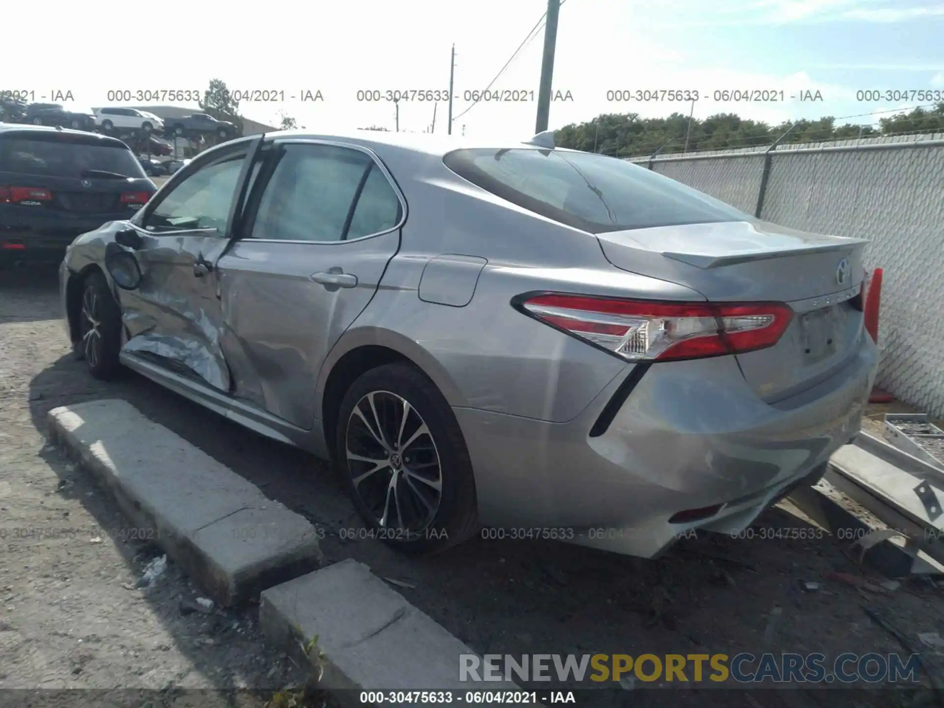 3 Photograph of a damaged car 4T1G11AK4LU989155 TOYOTA CAMRY 2020