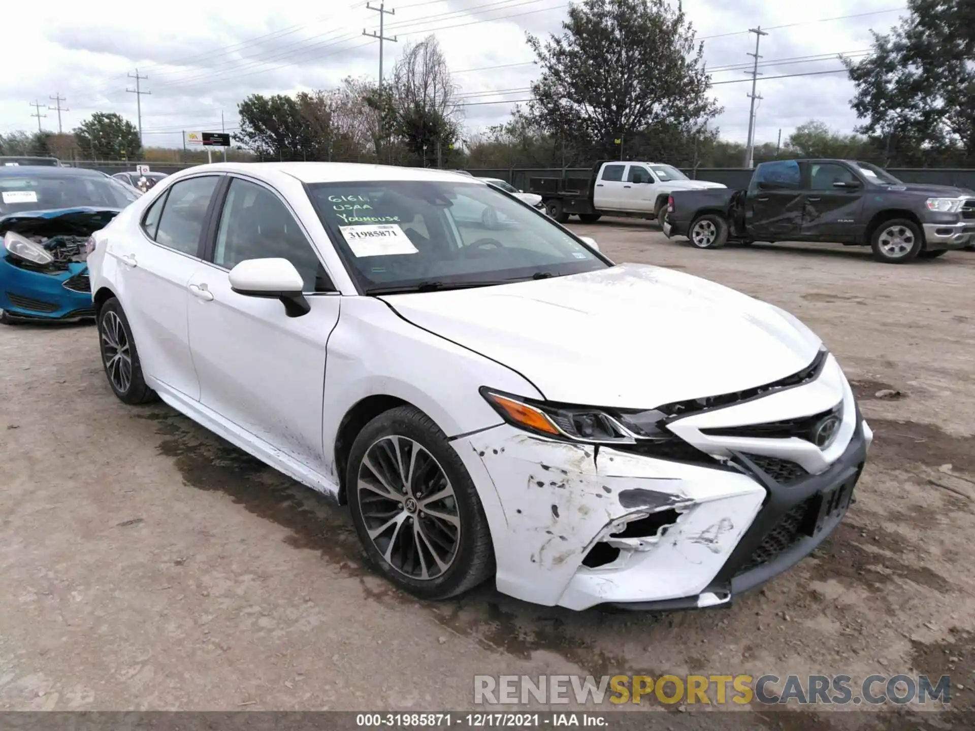 1 Photograph of a damaged car 4T1G11AK4LU990144 TOYOTA CAMRY 2020