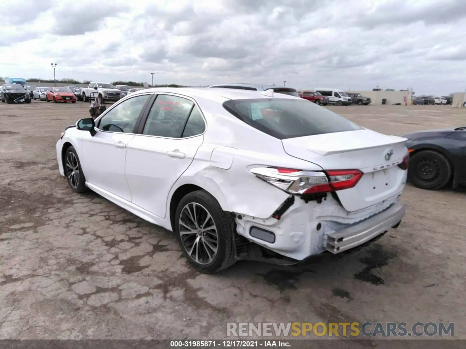 3 Photograph of a damaged car 4T1G11AK4LU990144 TOYOTA CAMRY 2020