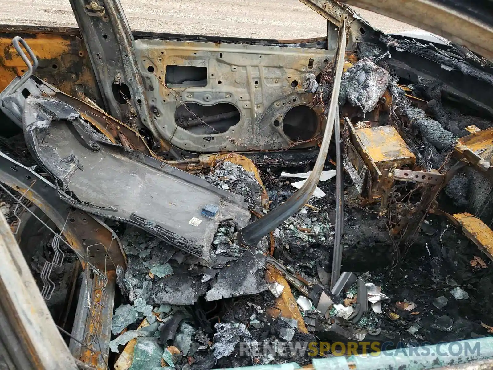 5 Photograph of a damaged car 4T1G11AK4LU993142 TOYOTA CAMRY 2020