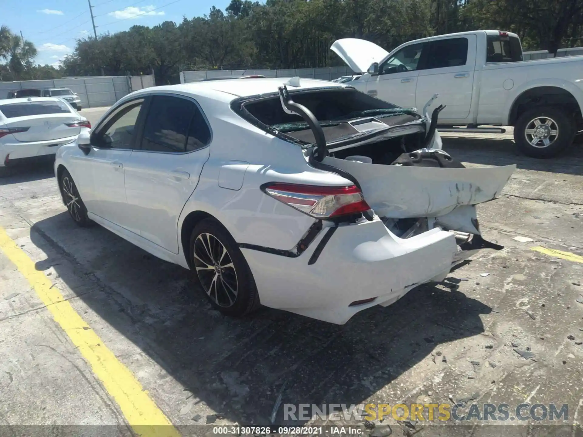 3 Photograph of a damaged car 4T1G11AK4LU998289 TOYOTA CAMRY 2020