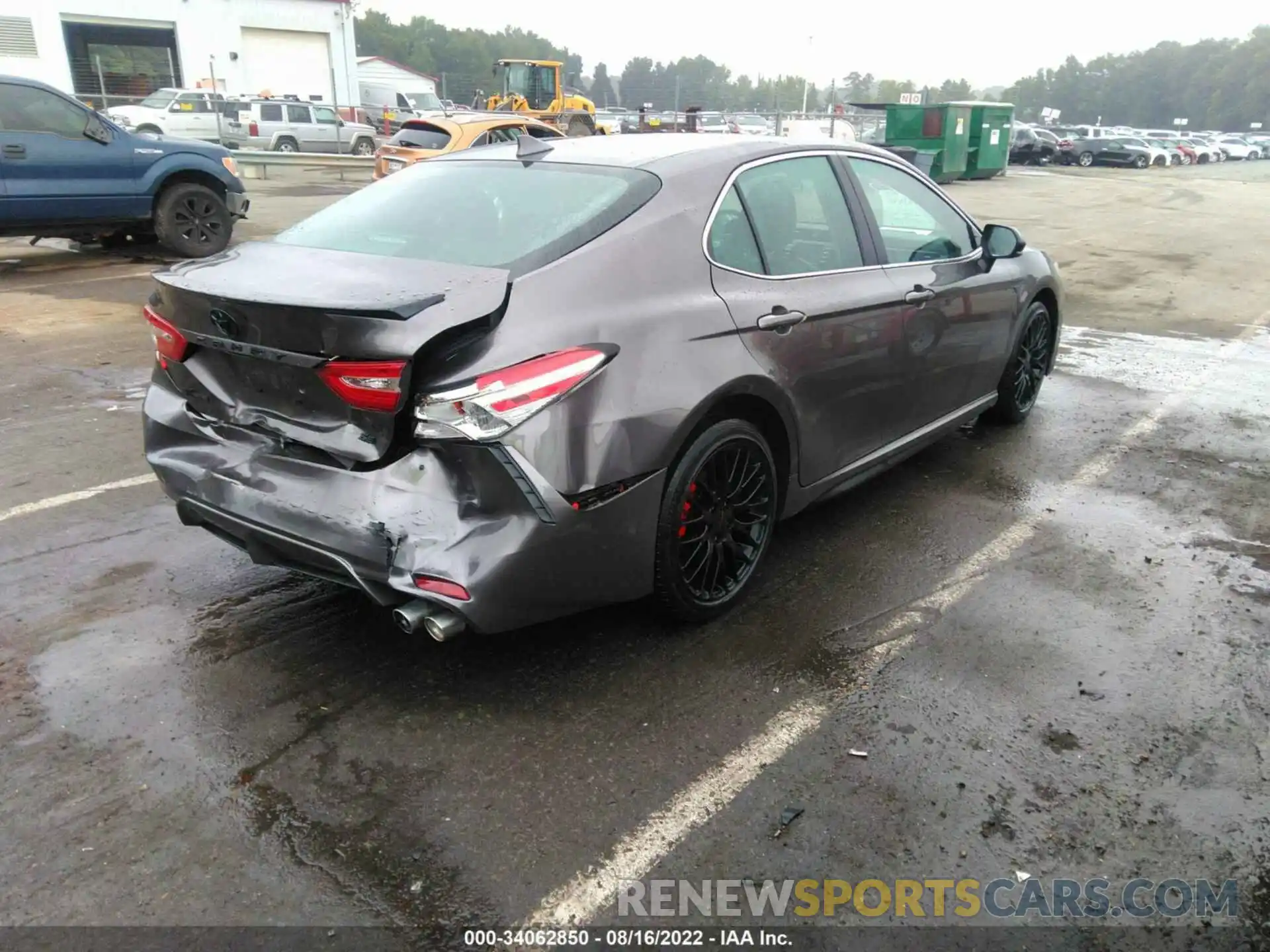 4 Photograph of a damaged car 4T1G11AK4LU998440 TOYOTA CAMRY 2020