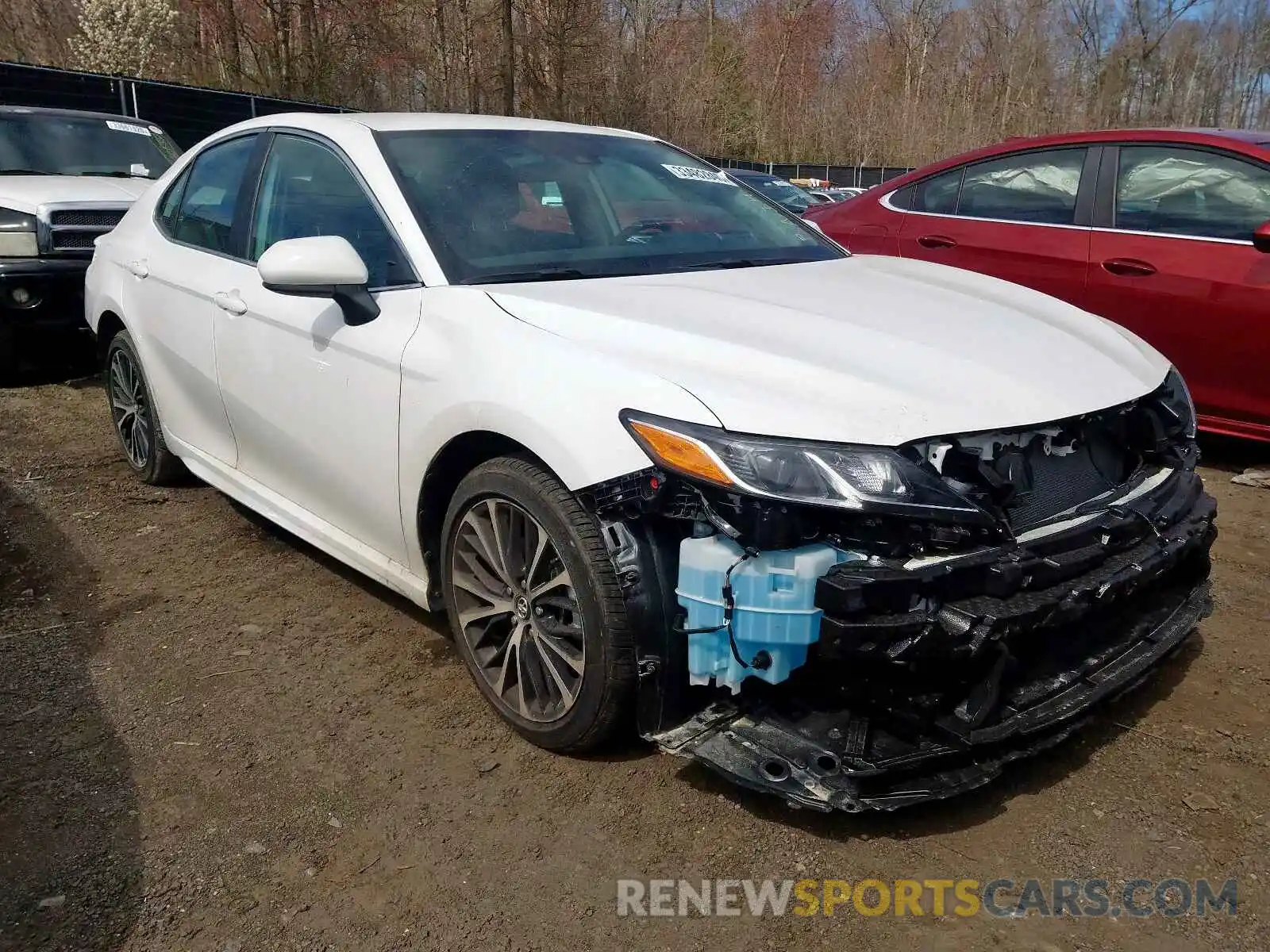 1 Photograph of a damaged car 4T1G11AK5LU301793 TOYOTA CAMRY 2020