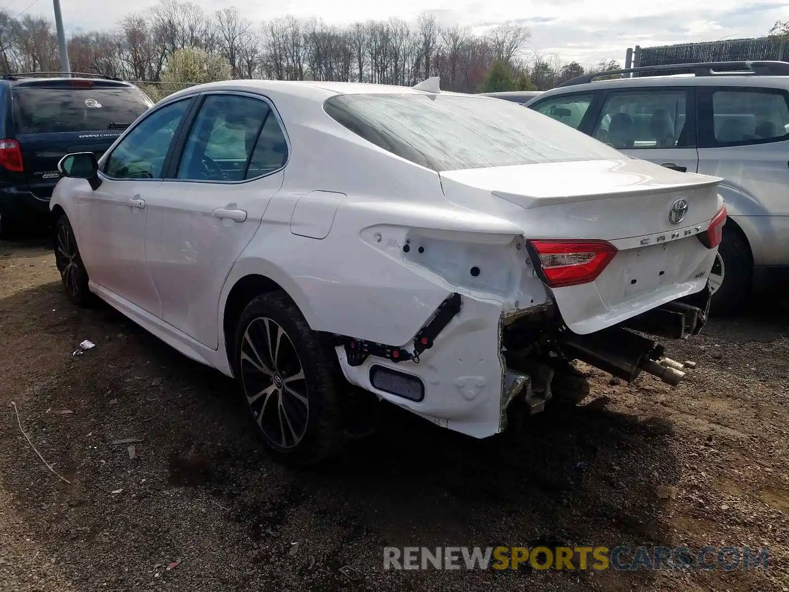 3 Photograph of a damaged car 4T1G11AK5LU301793 TOYOTA CAMRY 2020