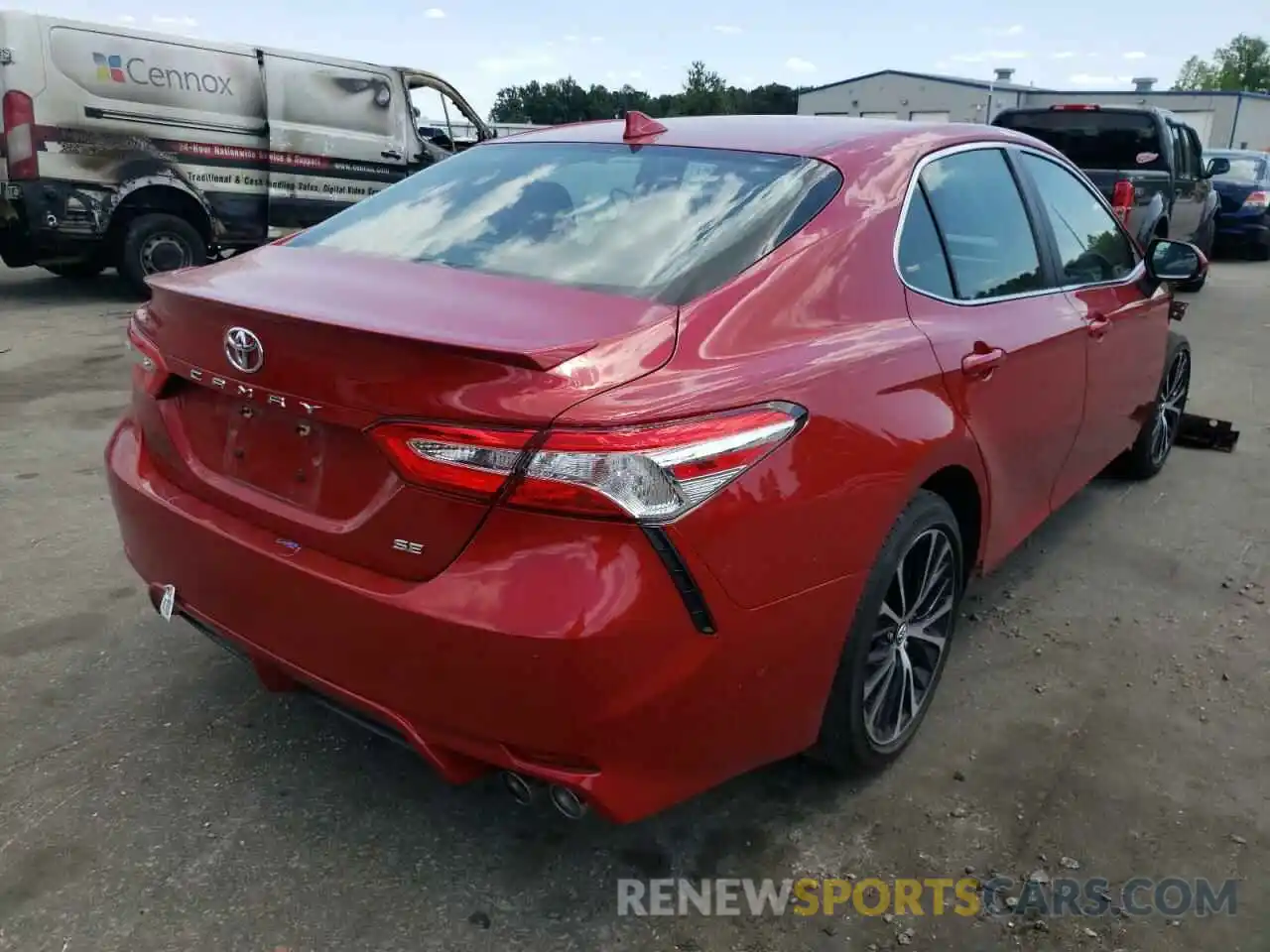 4 Photograph of a damaged car 4T1G11AK5LU302202 TOYOTA CAMRY 2020