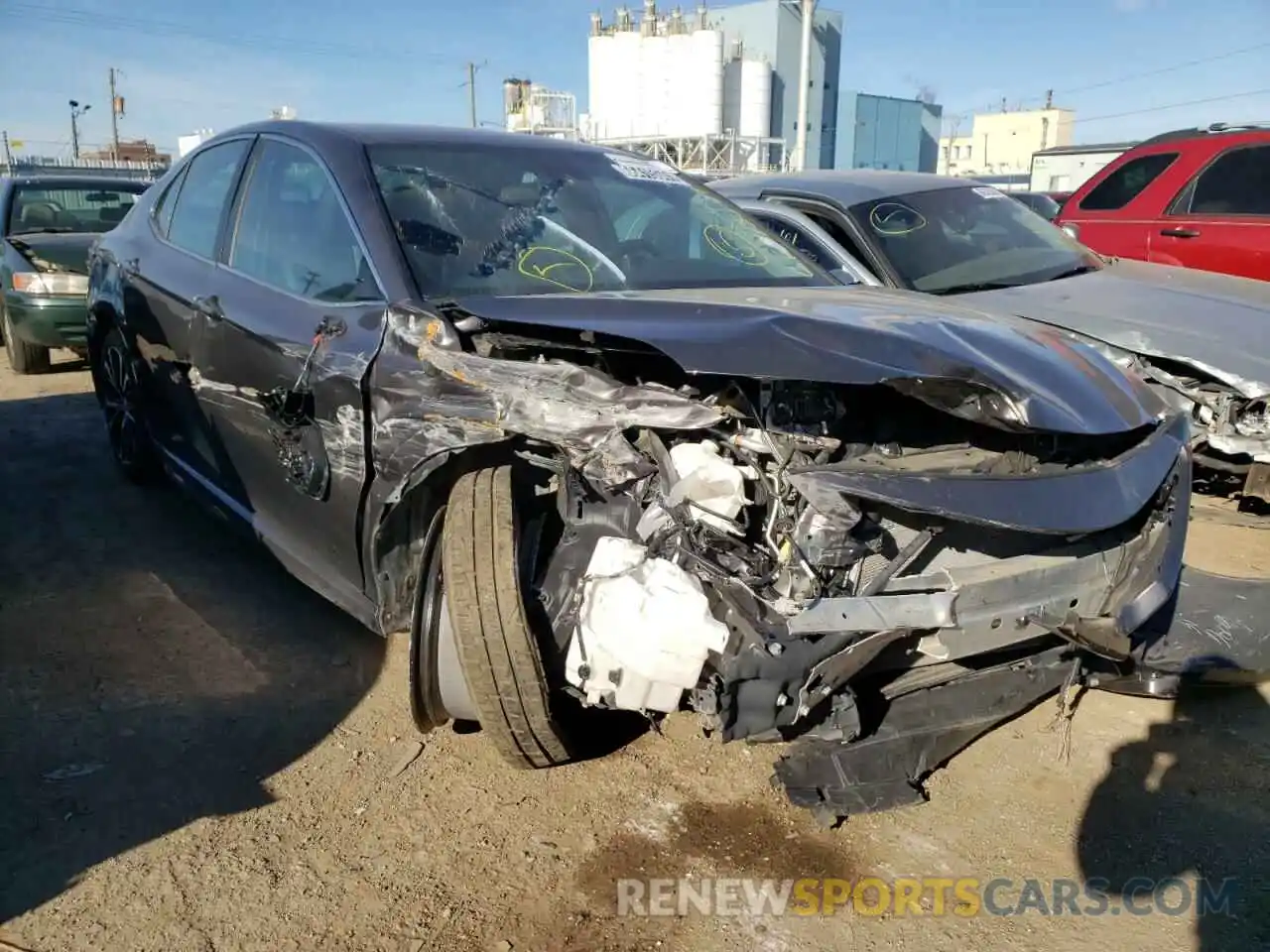 1 Photograph of a damaged car 4T1G11AK5LU305679 TOYOTA CAMRY 2020