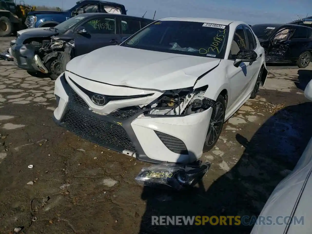 2 Photograph of a damaged car 4T1G11AK5LU307450 TOYOTA CAMRY 2020