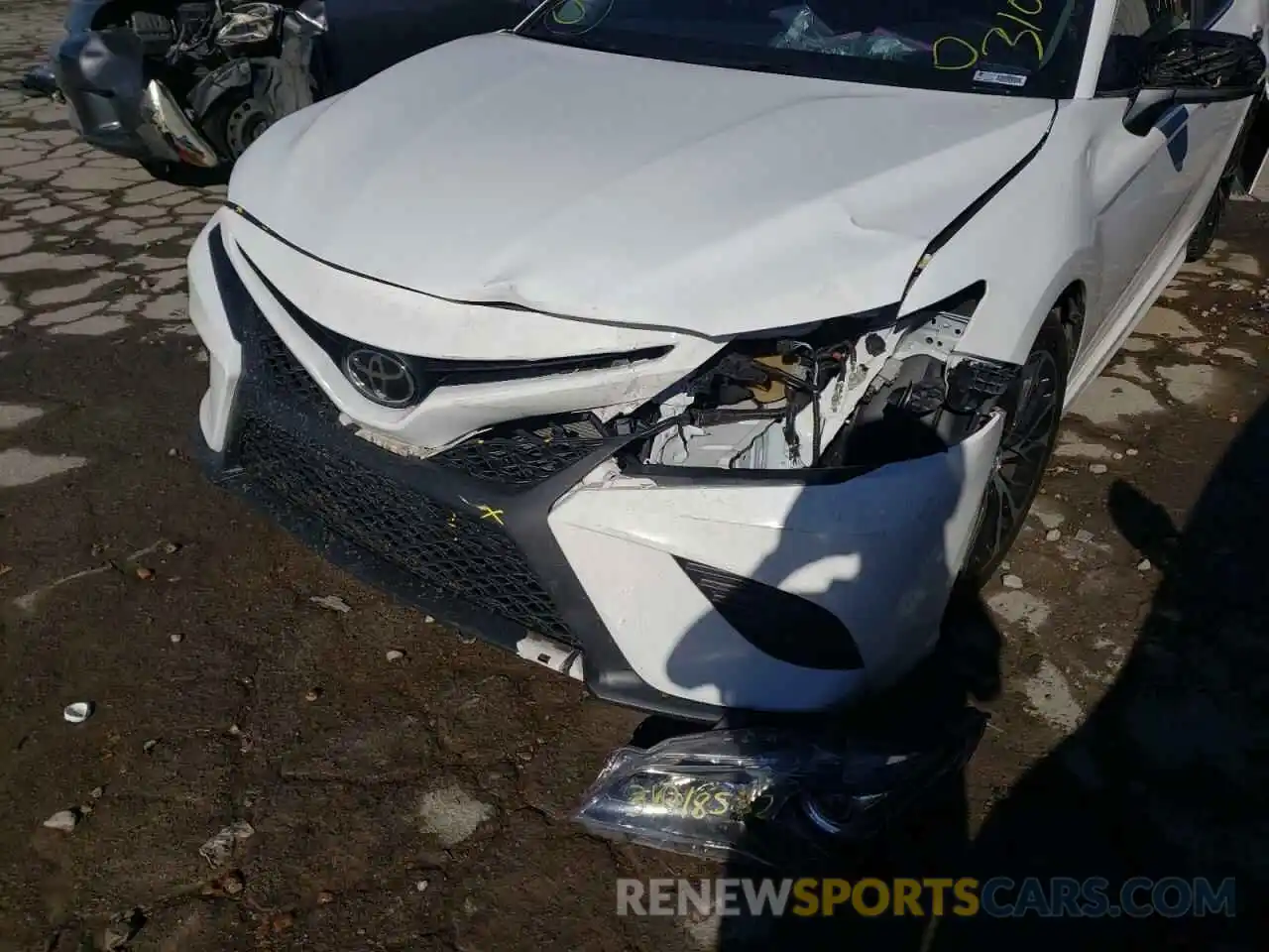 9 Photograph of a damaged car 4T1G11AK5LU307450 TOYOTA CAMRY 2020