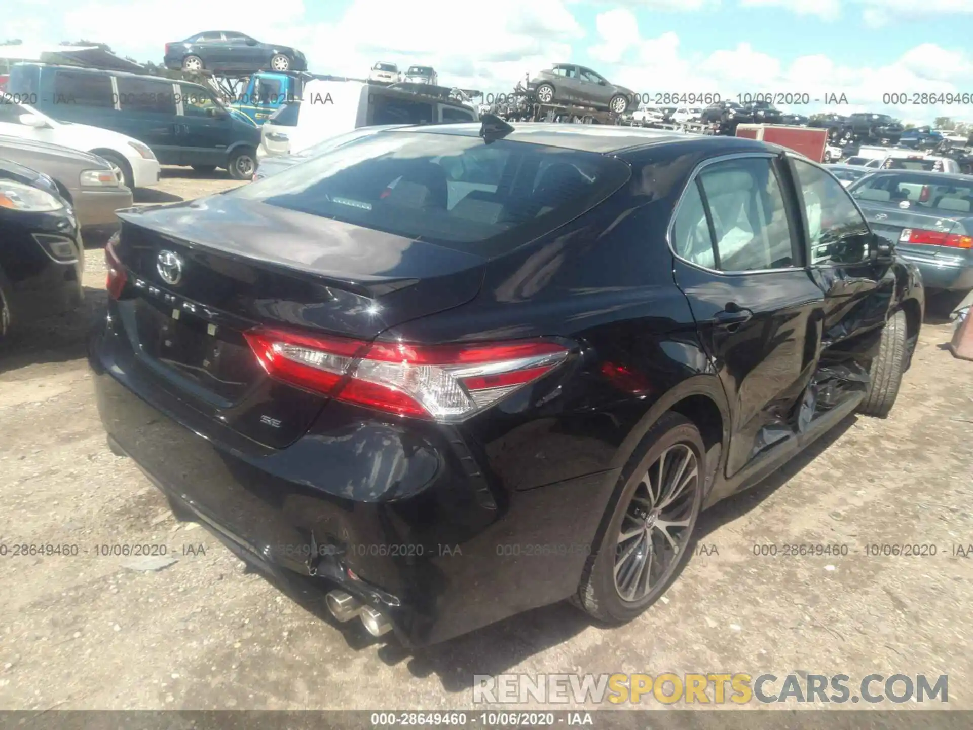 4 Photograph of a damaged car 4T1G11AK5LU312700 TOYOTA CAMRY 2020