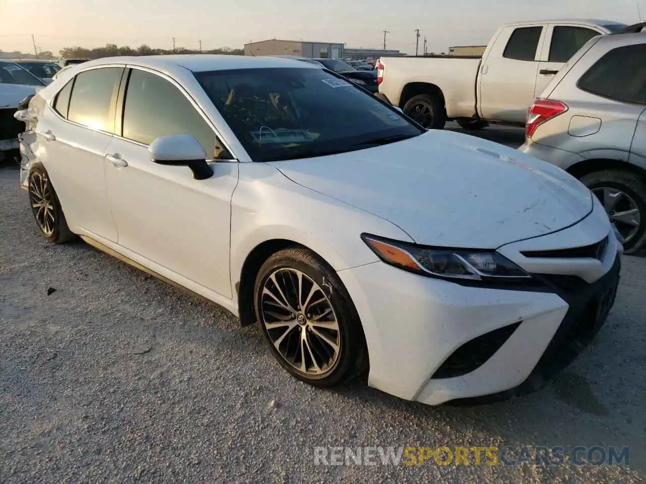 1 Photograph of a damaged car 4T1G11AK5LU314088 TOYOTA CAMRY 2020