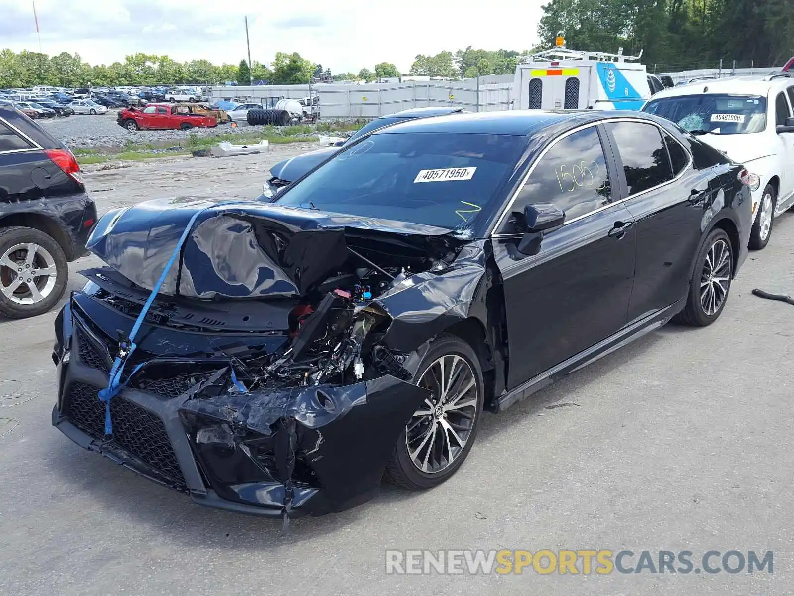 2 Photograph of a damaged car 4T1G11AK5LU316360 TOYOTA CAMRY 2020