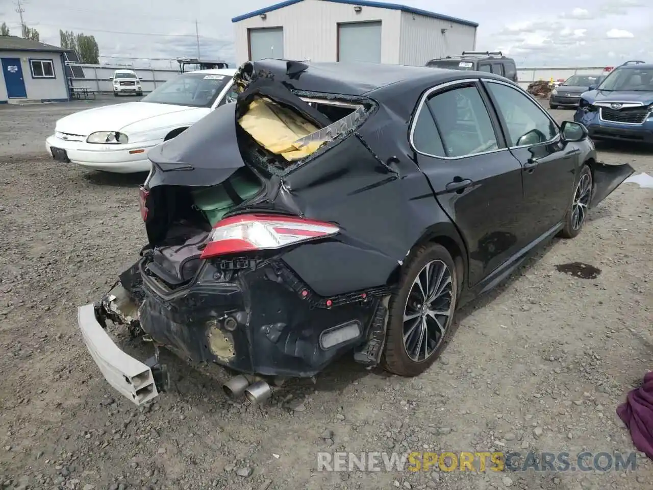 4 Photograph of a damaged car 4T1G11AK5LU318805 TOYOTA CAMRY 2020