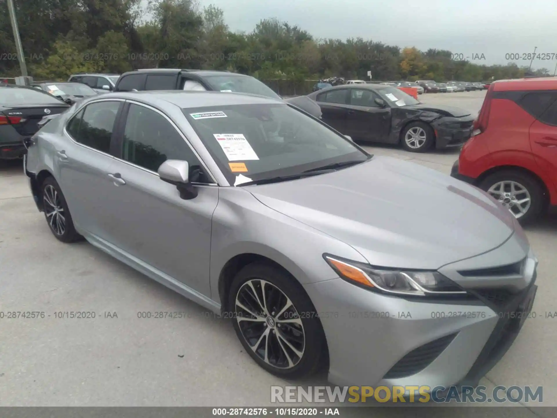 1 Photograph of a damaged car 4T1G11AK5LU325205 TOYOTA CAMRY 2020