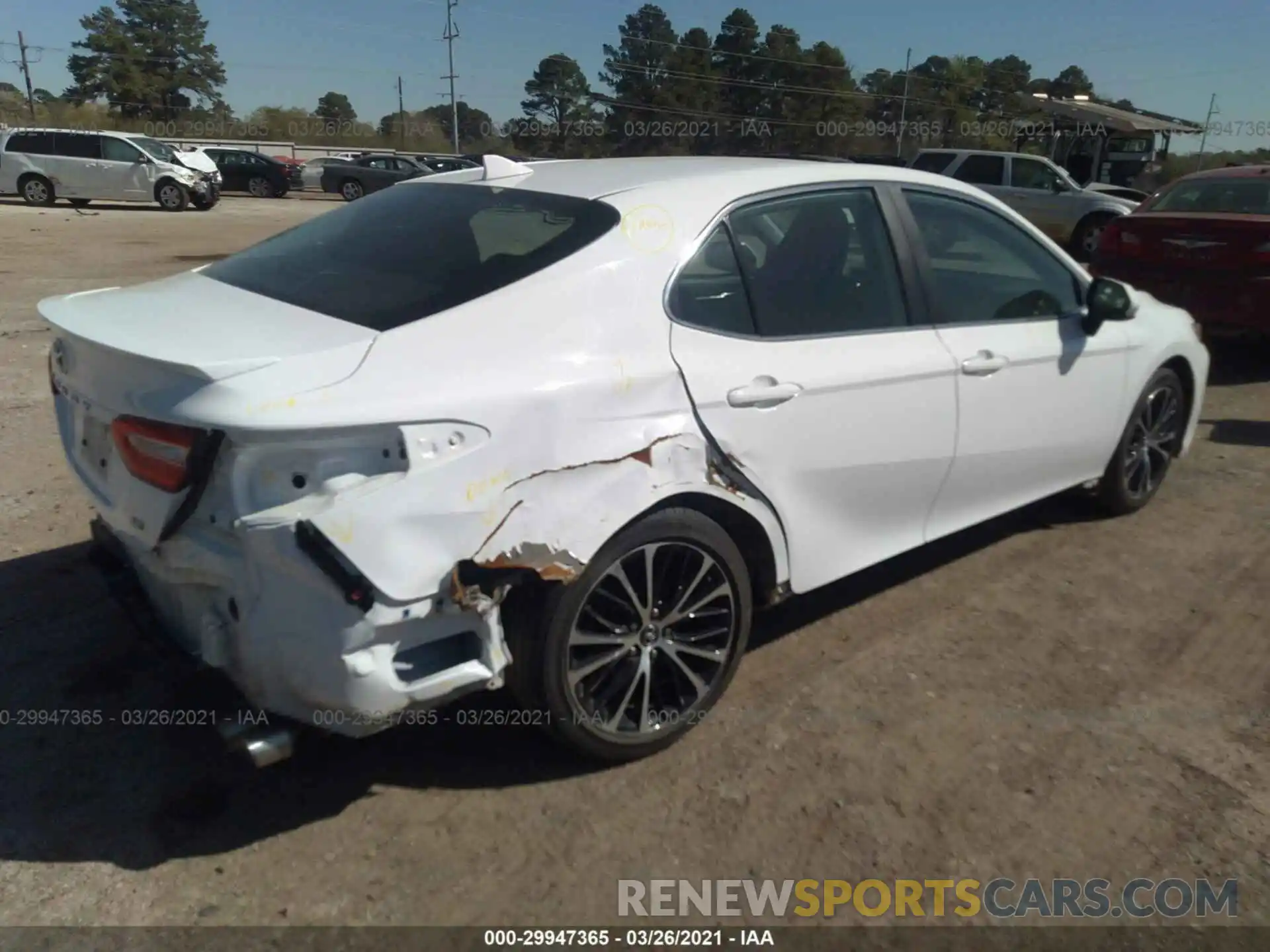 4 Photograph of a damaged car 4T1G11AK5LU325785 TOYOTA CAMRY 2020