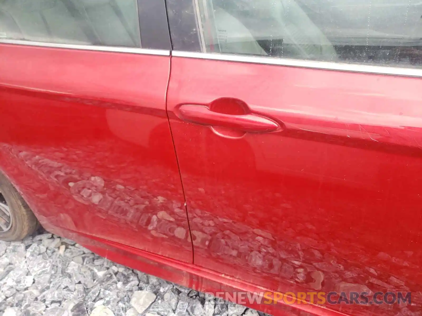 9 Photograph of a damaged car 4T1G11AK5LU330176 TOYOTA CAMRY 2020