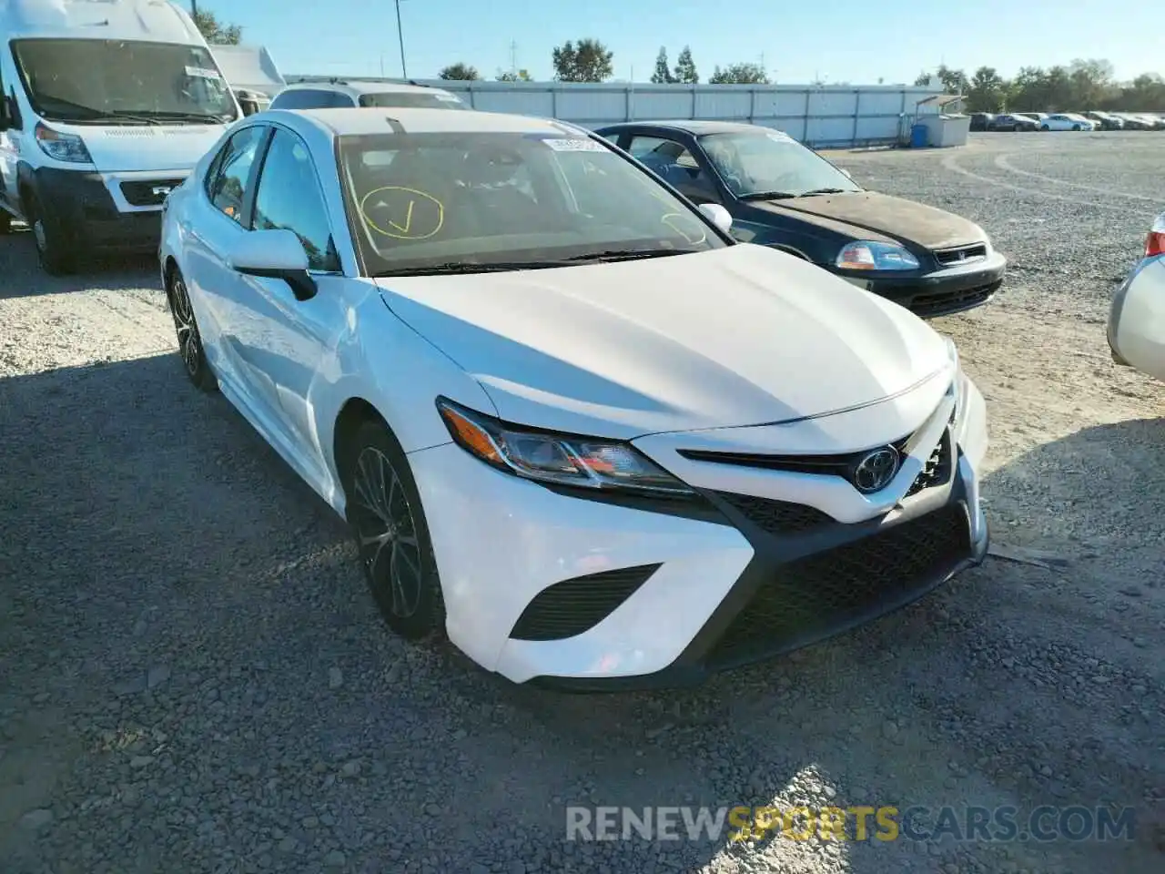 1 Photograph of a damaged car 4T1G11AK5LU331831 TOYOTA CAMRY 2020