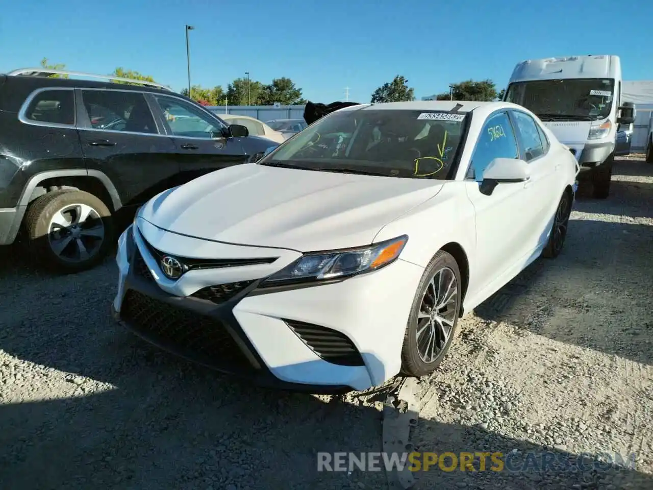 2 Photograph of a damaged car 4T1G11AK5LU331831 TOYOTA CAMRY 2020