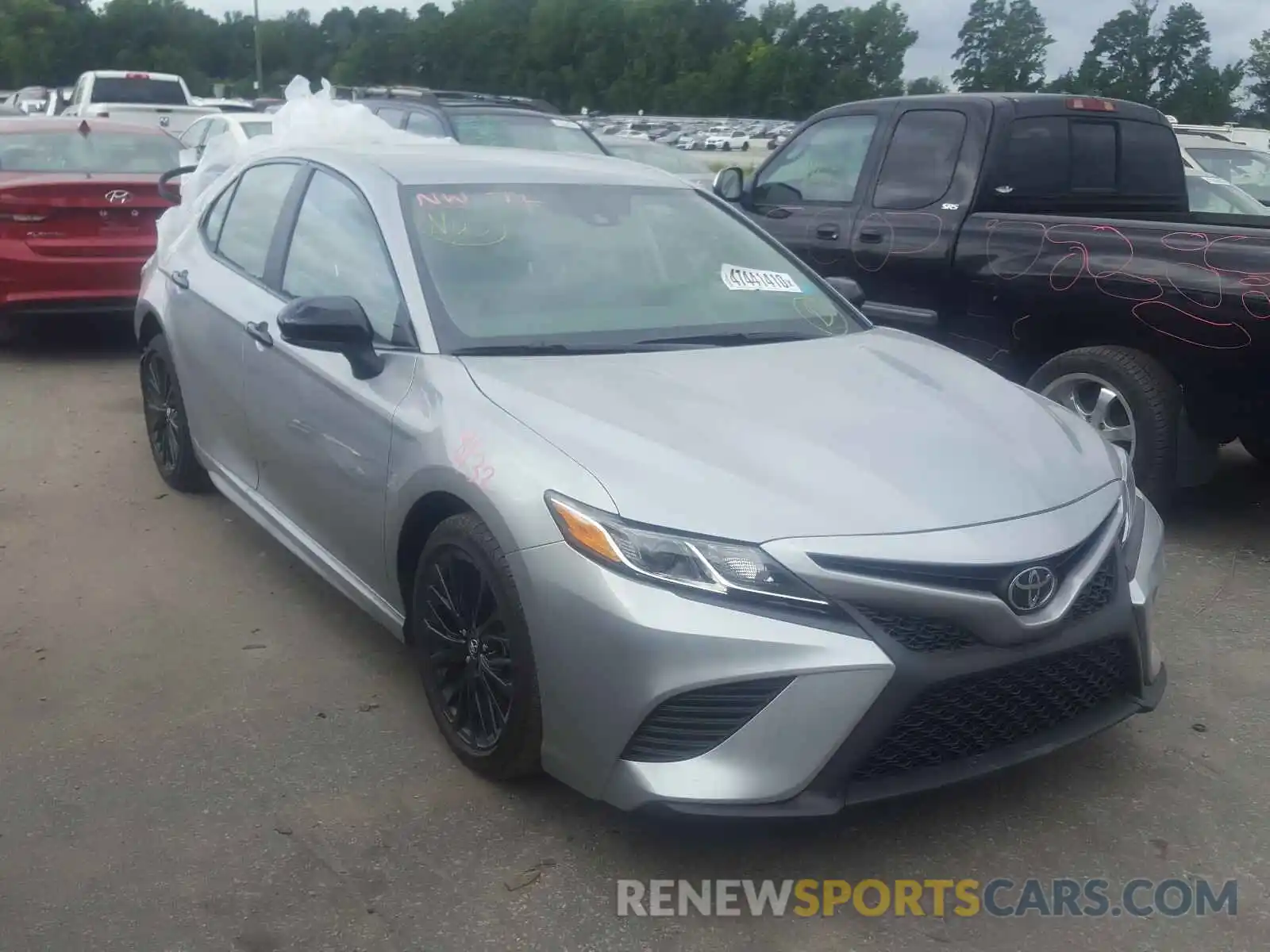 1 Photograph of a damaged car 4T1G11AK5LU332414 TOYOTA CAMRY 2020