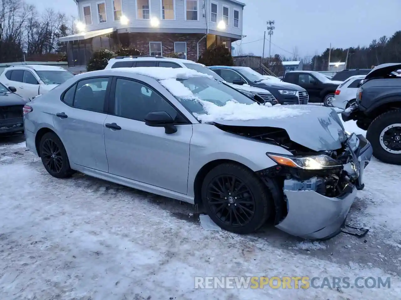 4 Photograph of a damaged car 4T1G11AK5LU332963 TOYOTA CAMRY 2020