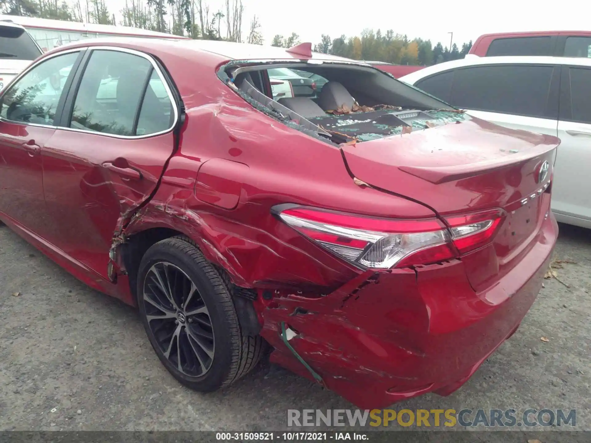 6 Photograph of a damaged car 4T1G11AK5LU333210 TOYOTA CAMRY 2020