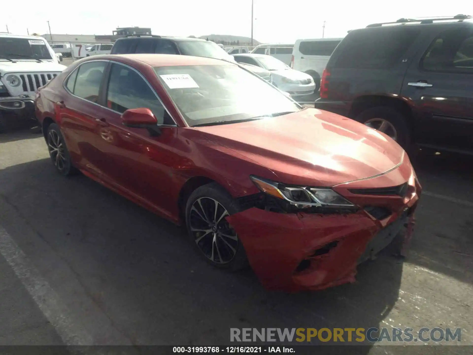 1 Photograph of a damaged car 4T1G11AK5LU334602 TOYOTA CAMRY 2020