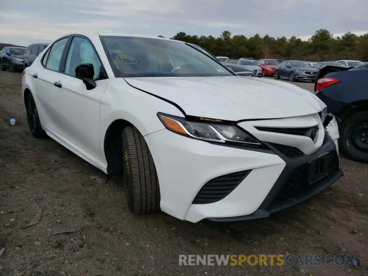 1 Photograph of a damaged car 4T1G11AK5LU335863 TOYOTA CAMRY 2020