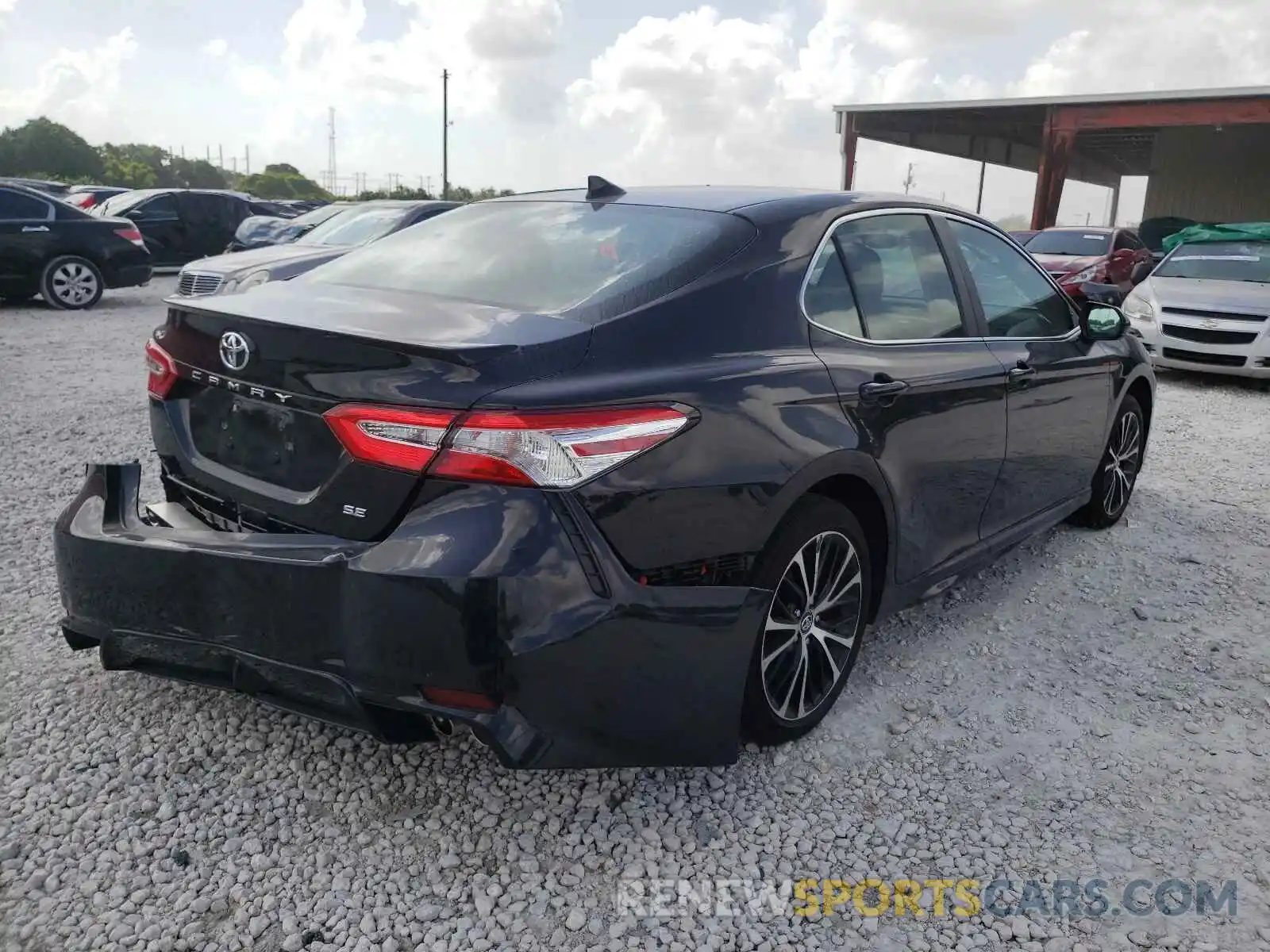 4 Photograph of a damaged car 4T1G11AK5LU336933 TOYOTA CAMRY 2020