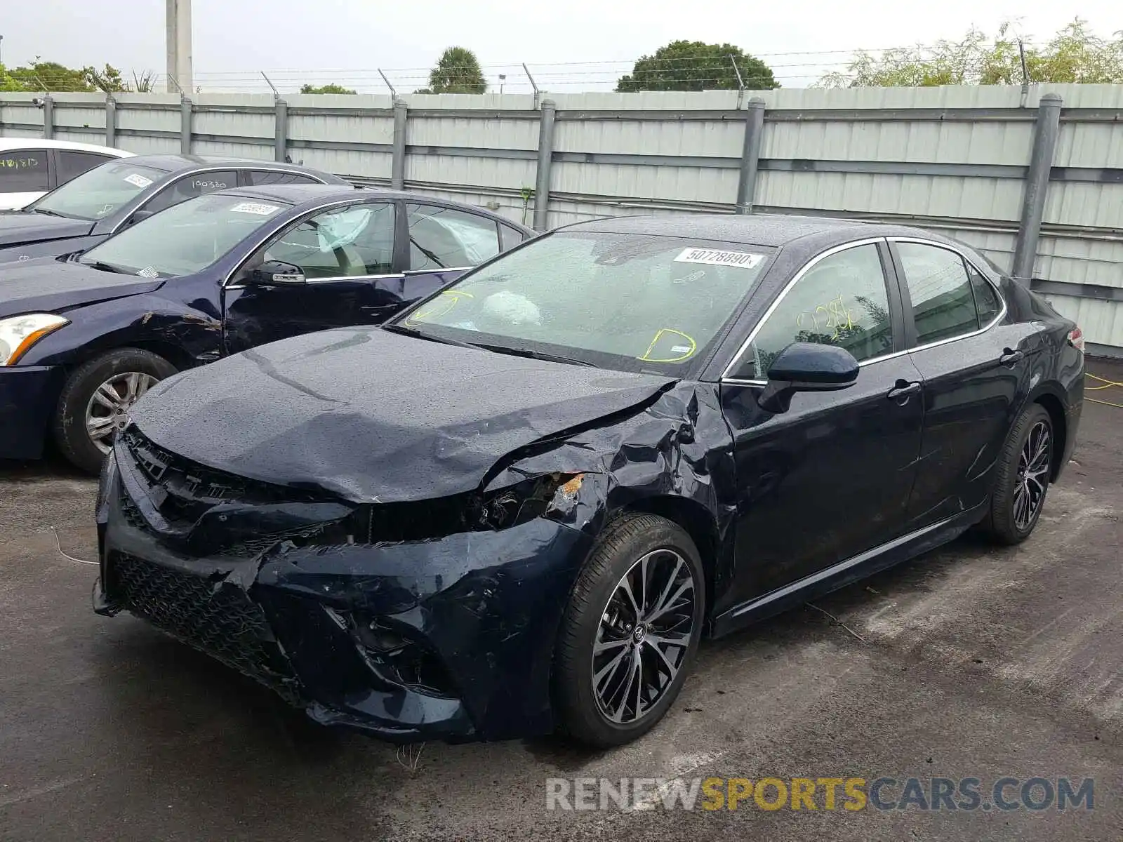 2 Photograph of a damaged car 4T1G11AK5LU337452 TOYOTA CAMRY 2020