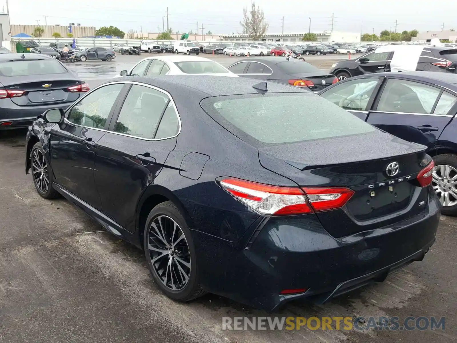 3 Photograph of a damaged car 4T1G11AK5LU337452 TOYOTA CAMRY 2020