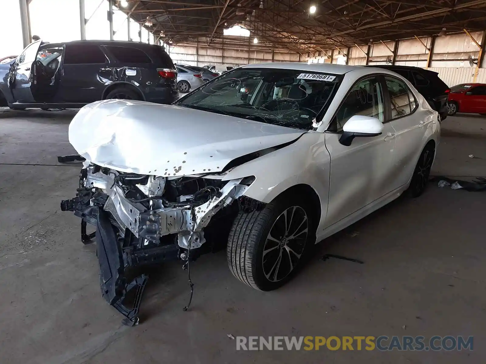 2 Photograph of a damaged car 4T1G11AK5LU337502 TOYOTA CAMRY 2020