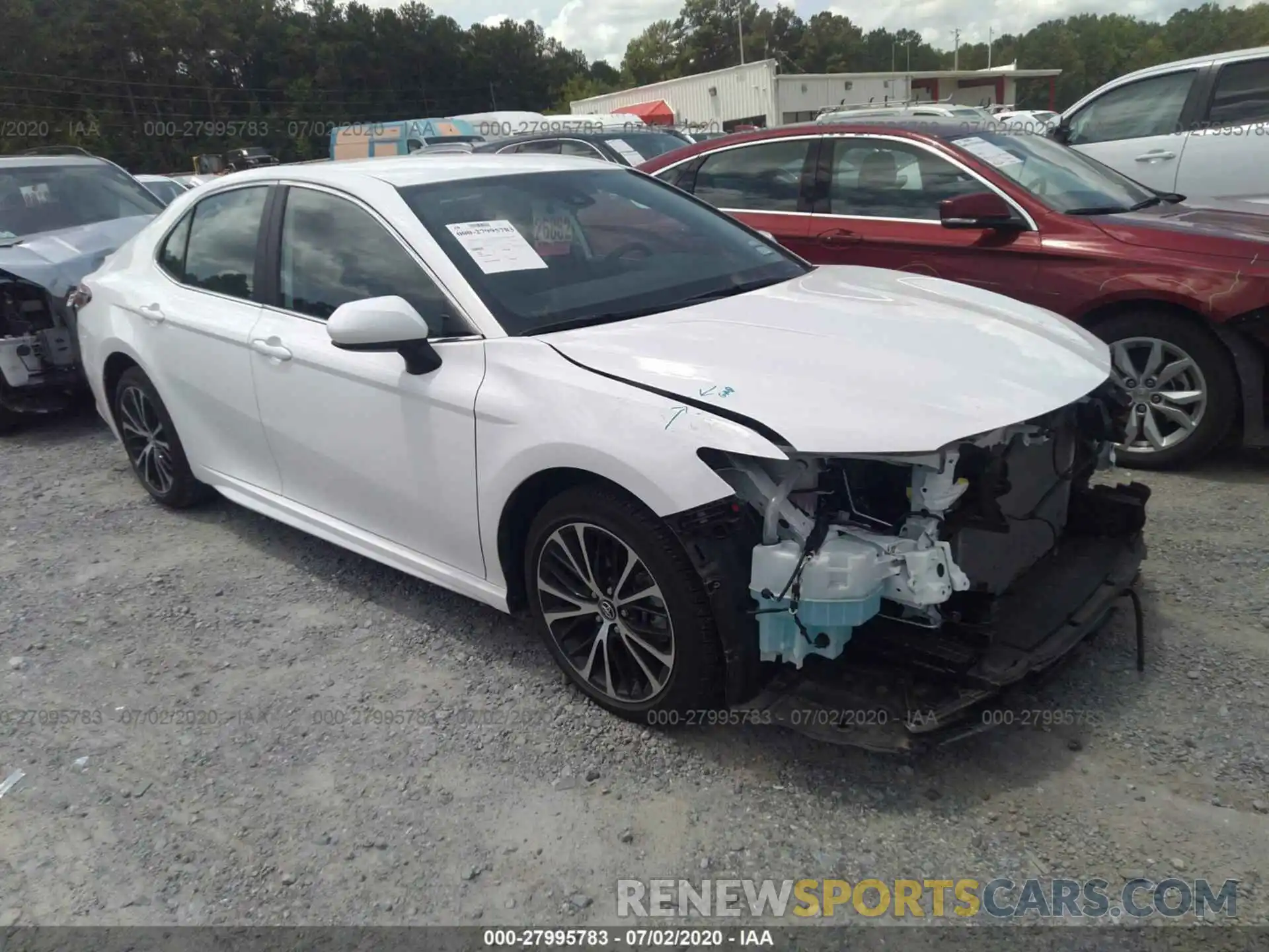 1 Photograph of a damaged car 4T1G11AK5LU339086 TOYOTA CAMRY 2020