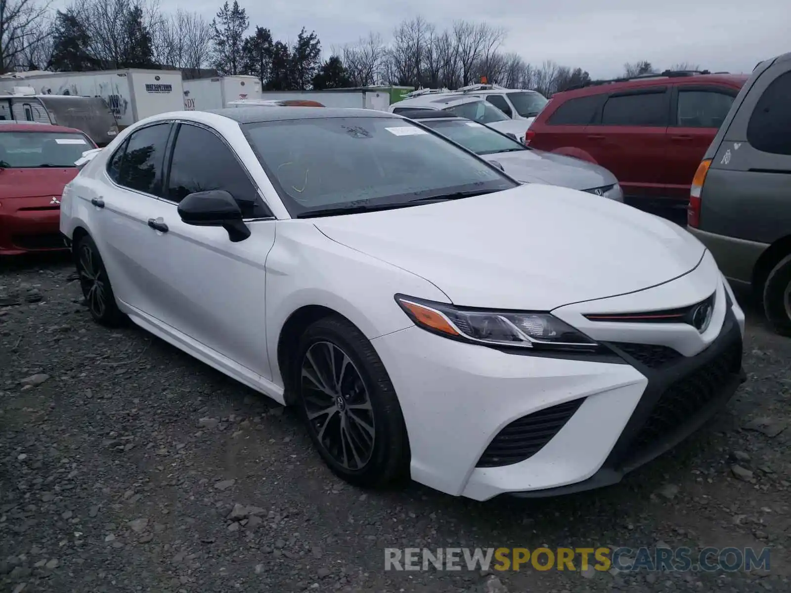 1 Photograph of a damaged car 4T1G11AK5LU339363 TOYOTA CAMRY 2020