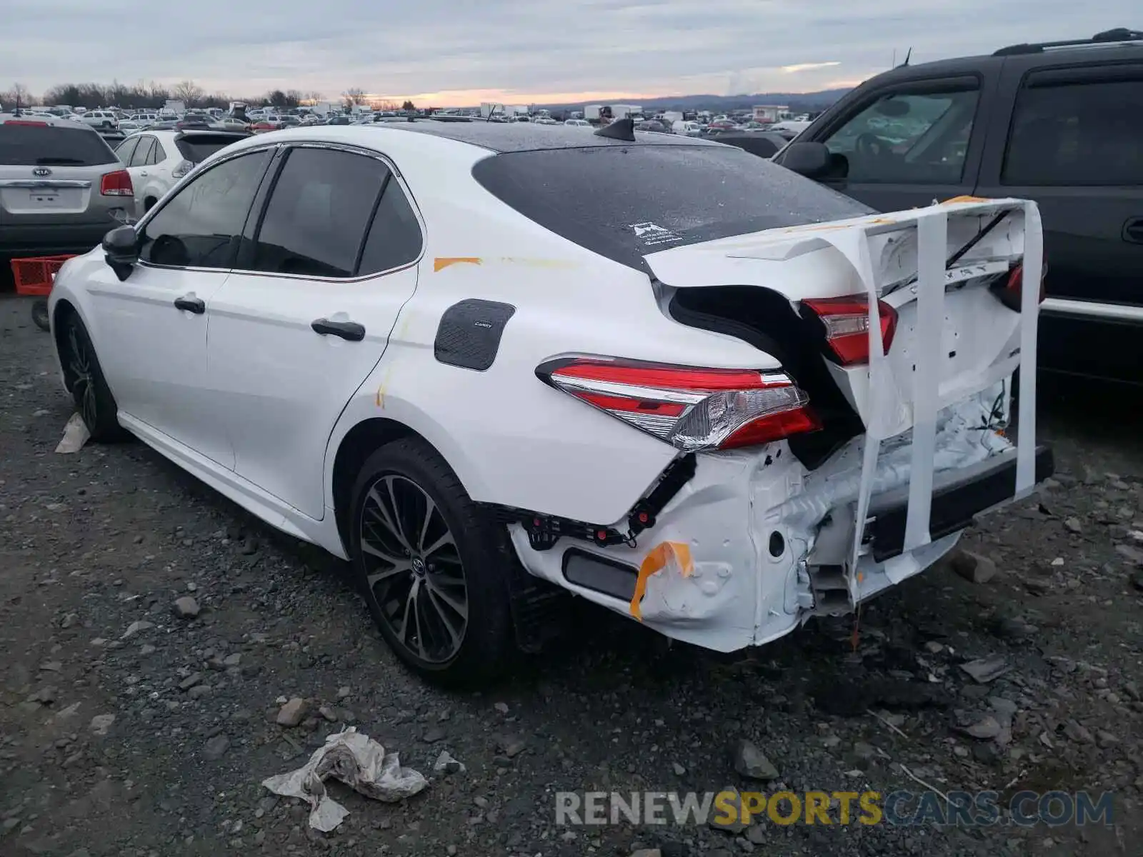 3 Photograph of a damaged car 4T1G11AK5LU339363 TOYOTA CAMRY 2020