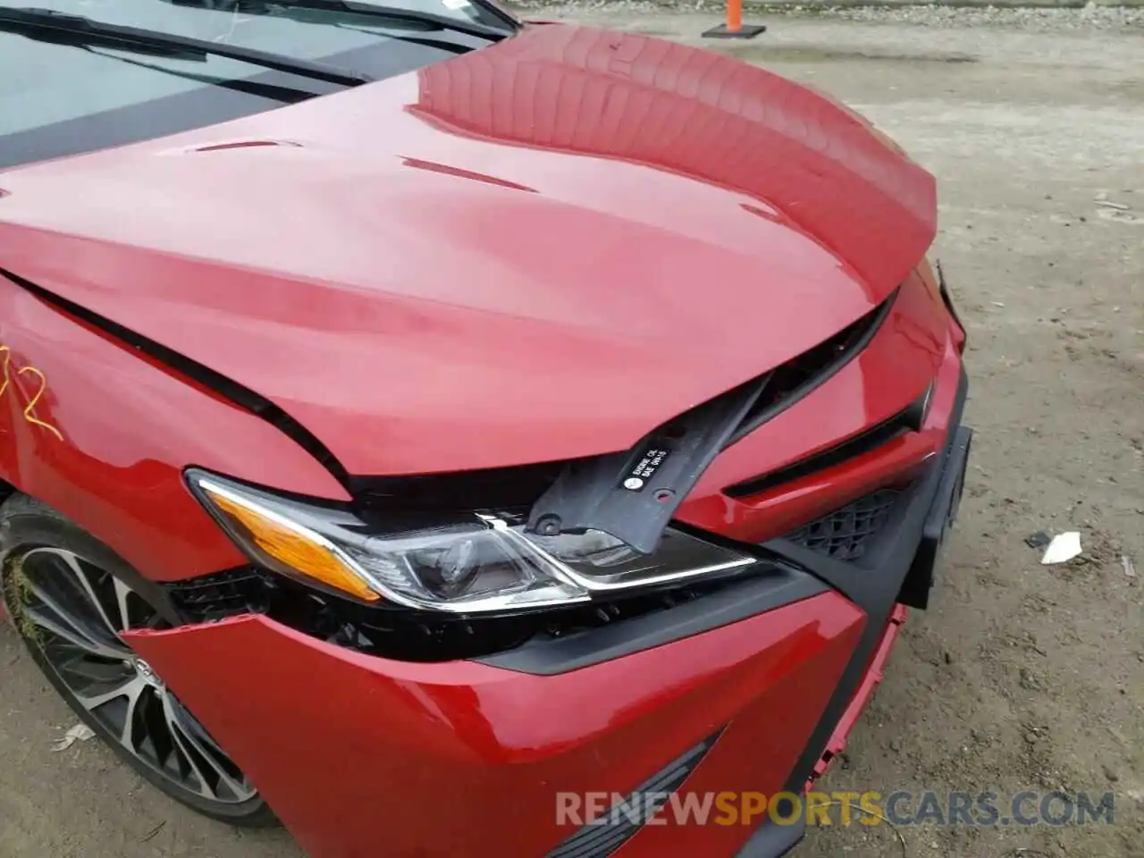 9 Photograph of a damaged car 4T1G11AK5LU341887 TOYOTA CAMRY 2020