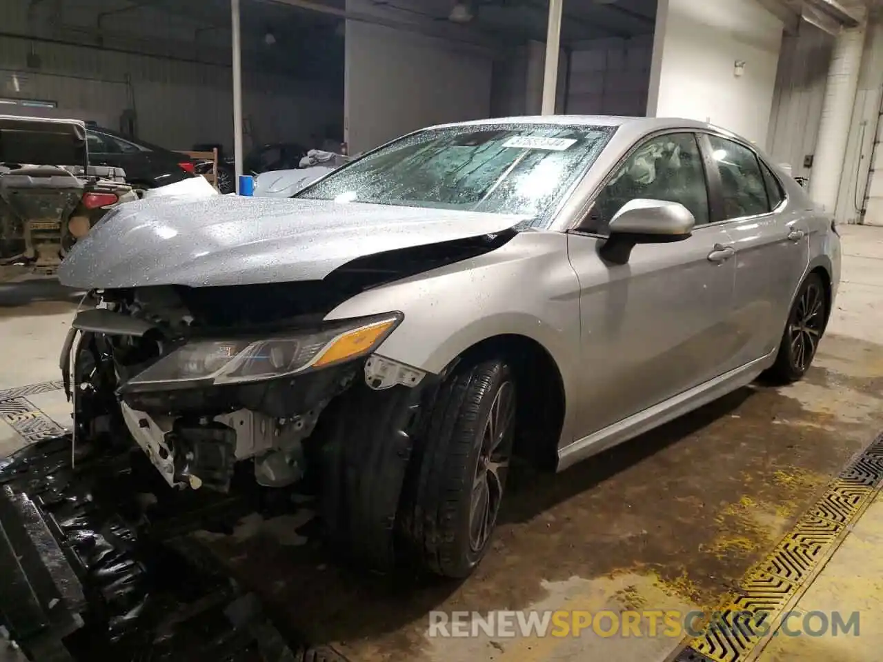 1 Photograph of a damaged car 4T1G11AK5LU342974 TOYOTA CAMRY 2020