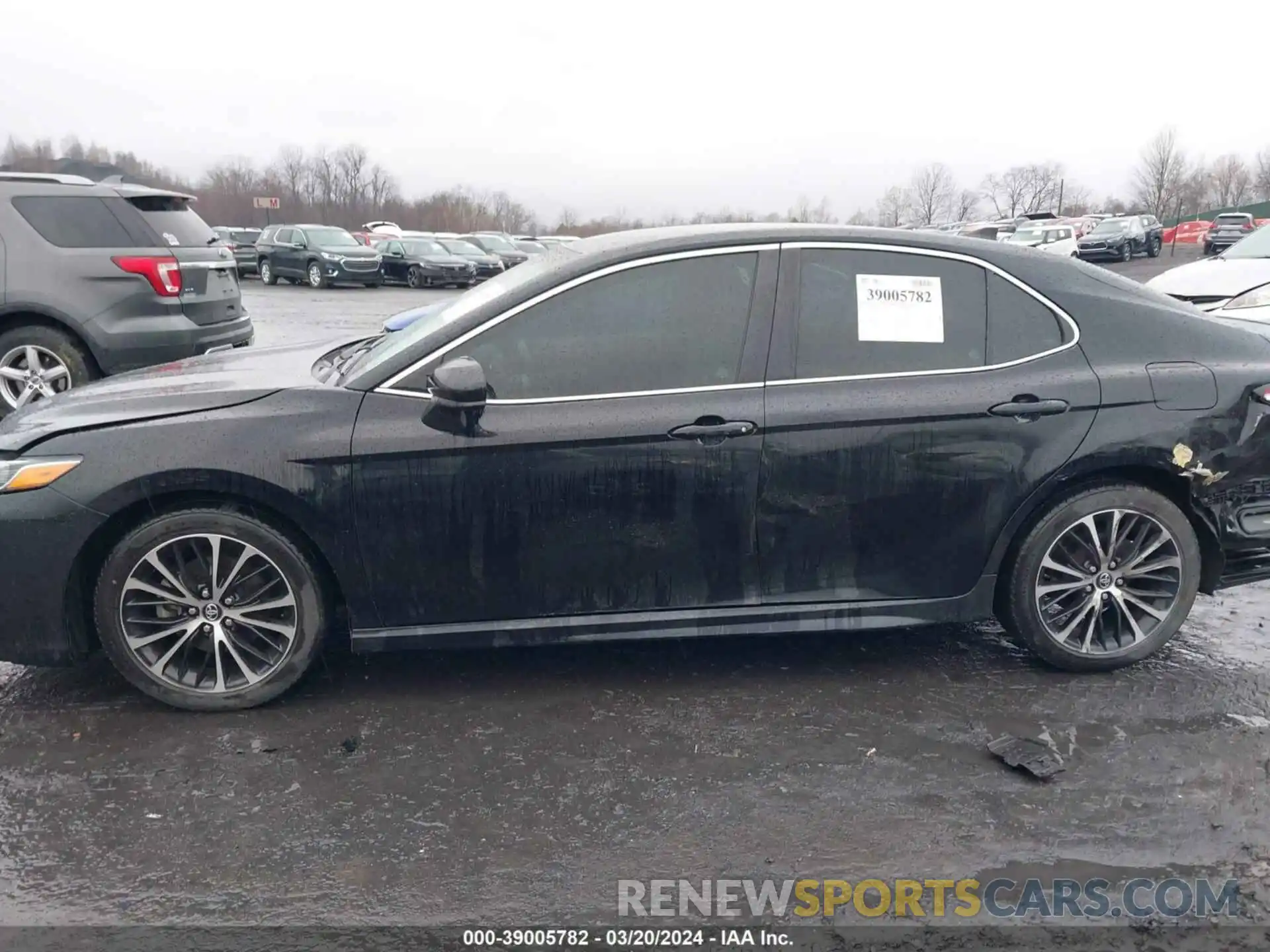 14 Photograph of a damaged car 4T1G11AK5LU343509 TOYOTA CAMRY 2020