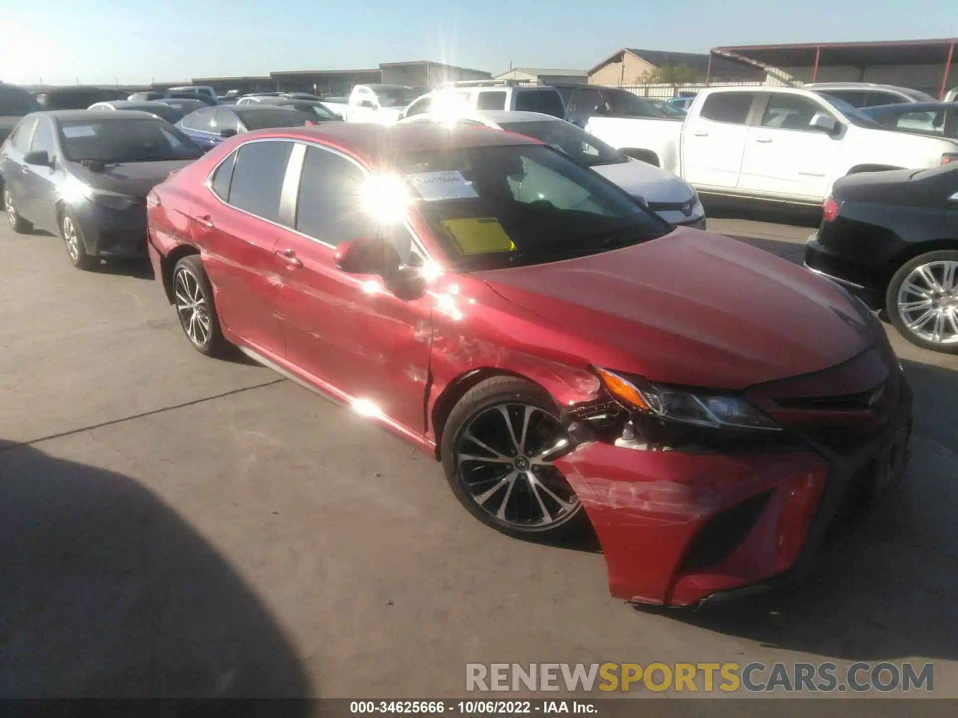 1 Photograph of a damaged car 4T1G11AK5LU344207 TOYOTA CAMRY 2020