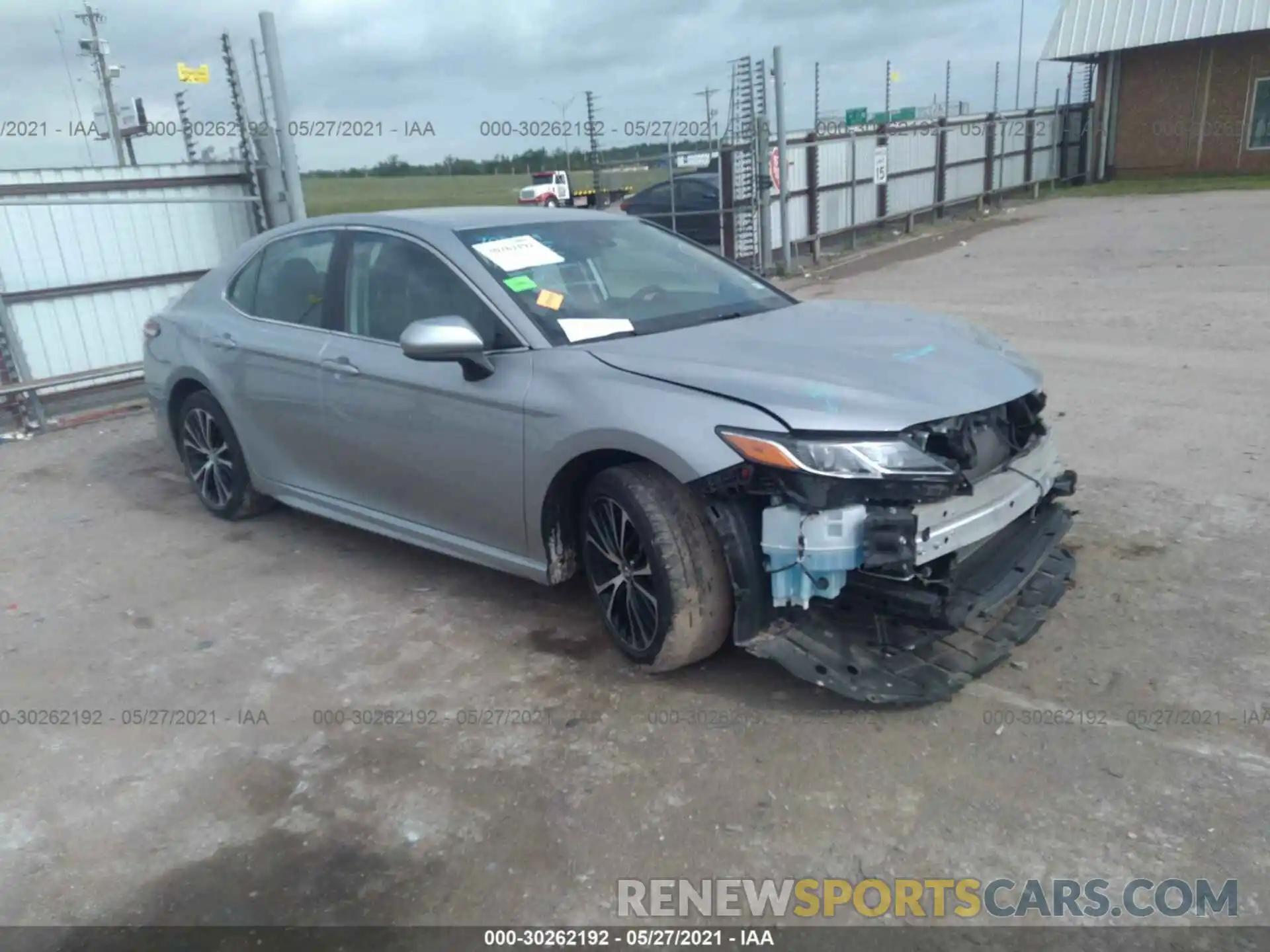 1 Photograph of a damaged car 4T1G11AK5LU344482 TOYOTA CAMRY 2020