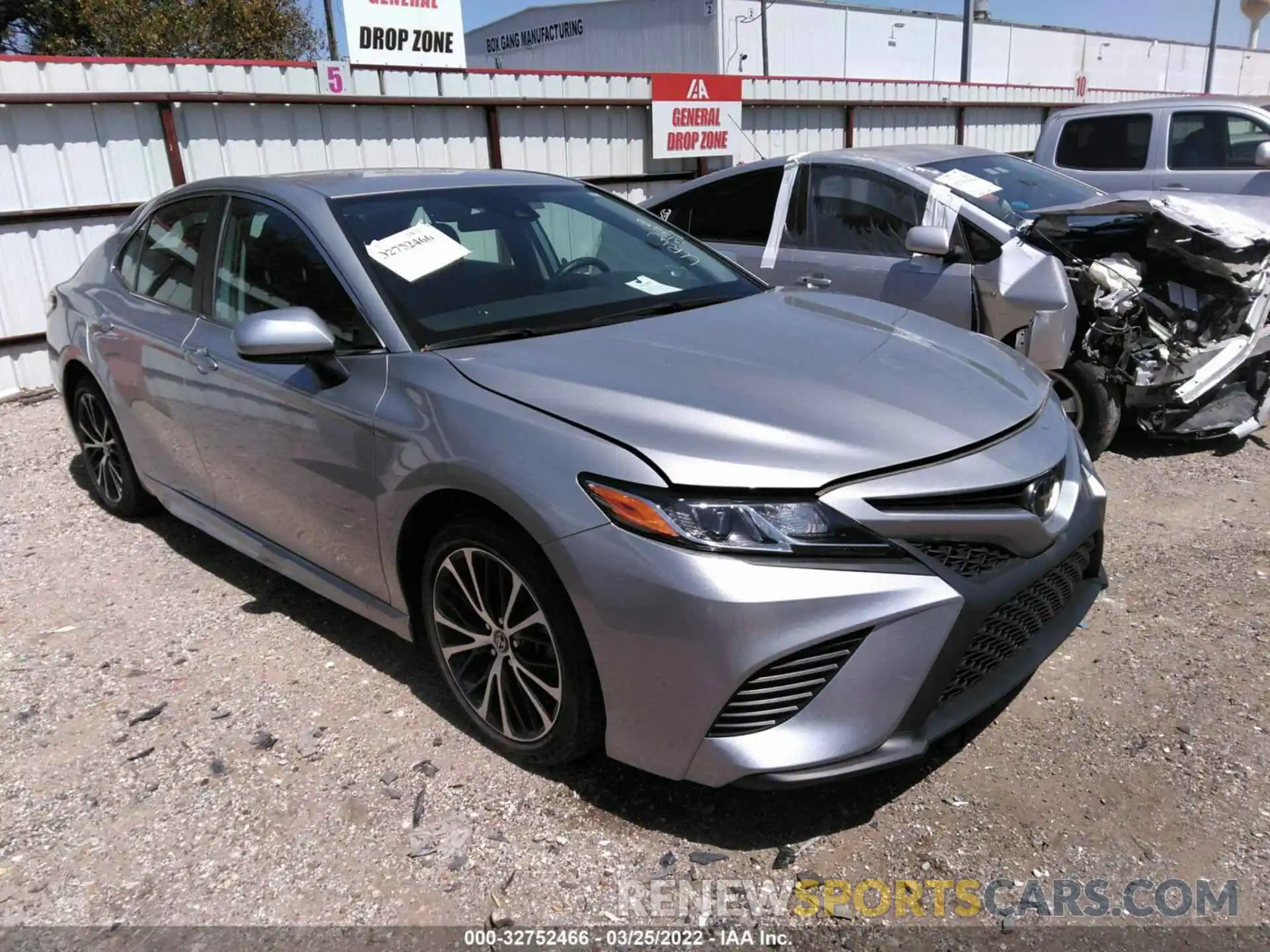 1 Photograph of a damaged car 4T1G11AK5LU344577 TOYOTA CAMRY 2020