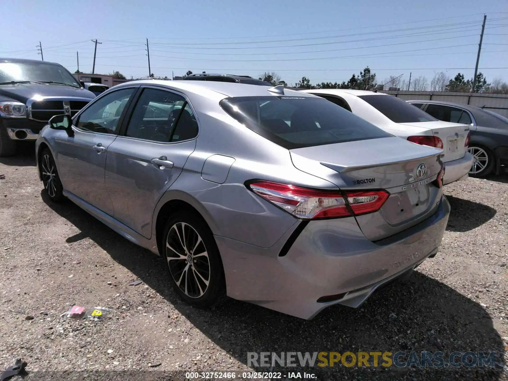 3 Photograph of a damaged car 4T1G11AK5LU344577 TOYOTA CAMRY 2020