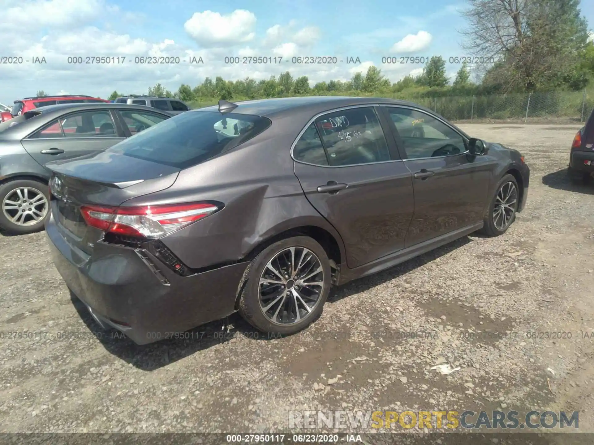 4 Photograph of a damaged car 4T1G11AK5LU344773 TOYOTA CAMRY 2020