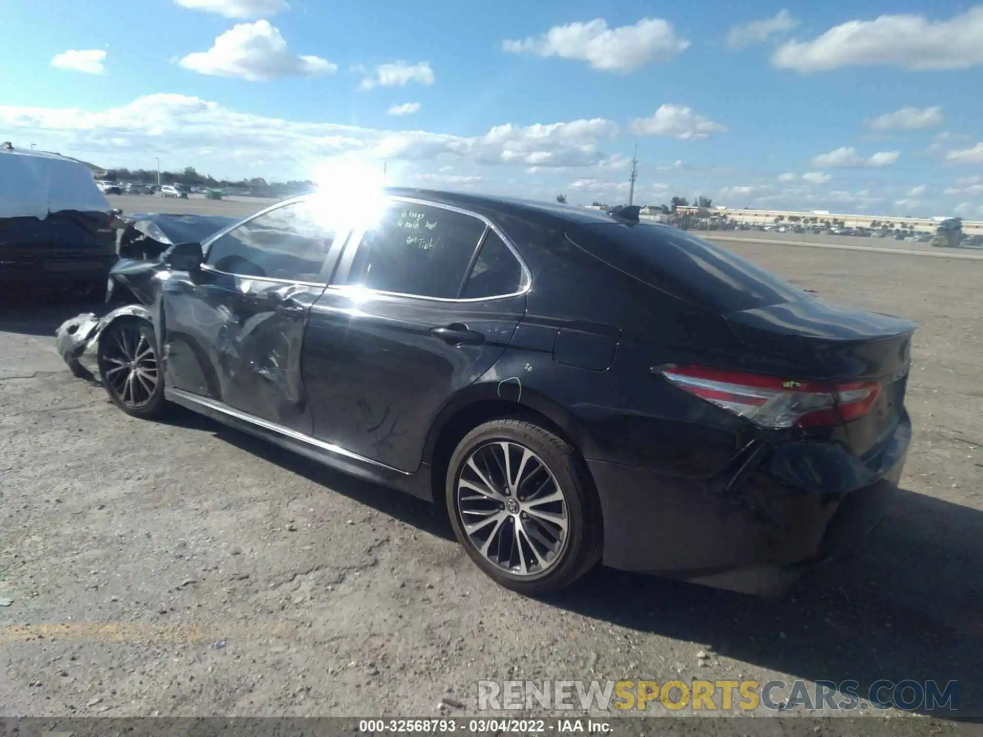 3 Photograph of a damaged car 4T1G11AK5LU345759 TOYOTA CAMRY 2020