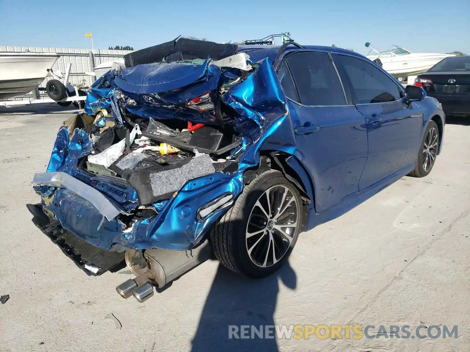 4 Photograph of a damaged car 4T1G11AK5LU345843 TOYOTA CAMRY 2020