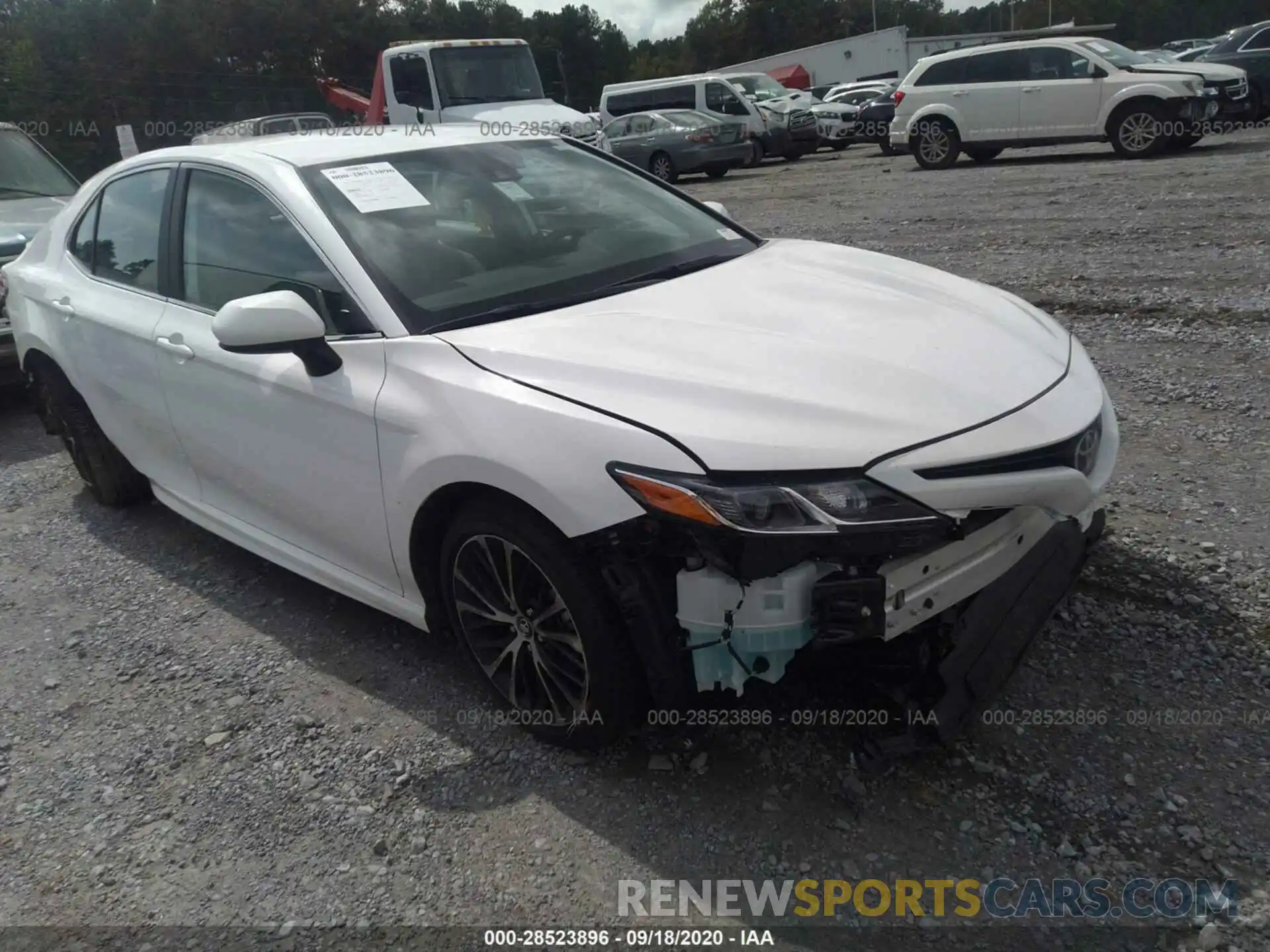 1 Photograph of a damaged car 4T1G11AK5LU346085 TOYOTA CAMRY 2020