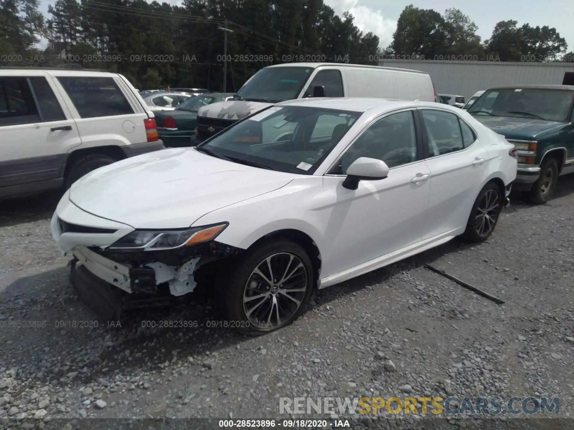 2 Photograph of a damaged car 4T1G11AK5LU346085 TOYOTA CAMRY 2020